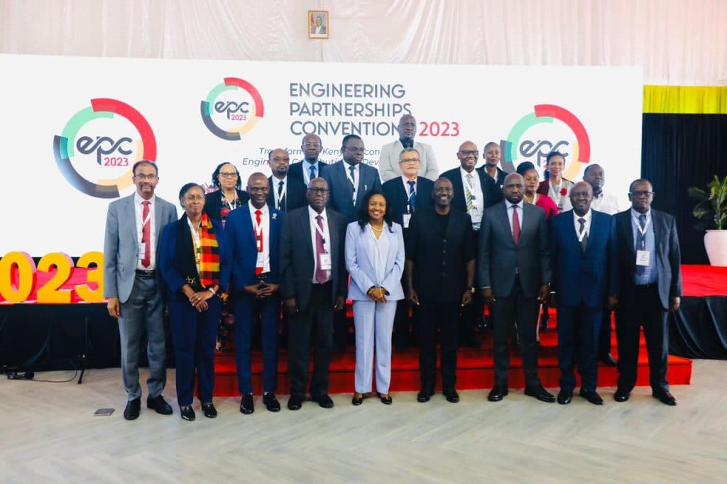 Rid industry of quacks, President Ruto urges engineers