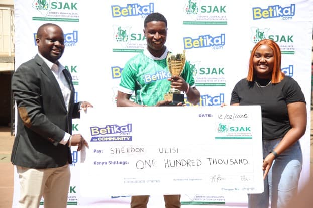 Lakers Women’s Hockey  coach named Betika/SJAK best tactician
