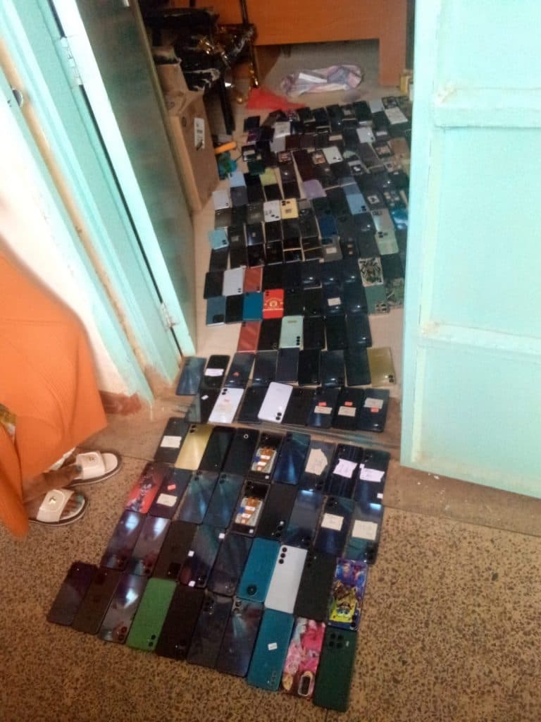 DCI arrests two suspects, recovers 213 stolen phones in Trans Nzoia