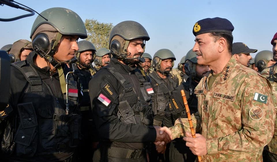 A policeman killed, 3 injured in militant attack in Pakistan