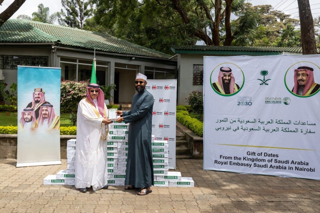 Saudi Arabia provides relief to flood victims