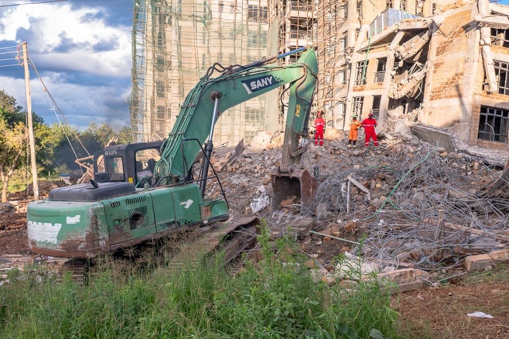 Search to save workers trapped in collapsed Kajiado building continues