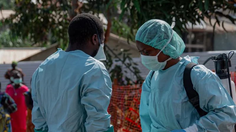 Search for Ebola patient, six, after armed men storm DR Congo hospital